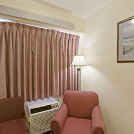 Royal Inn ชาร์ล็อต ภายนอก รูปภาพ