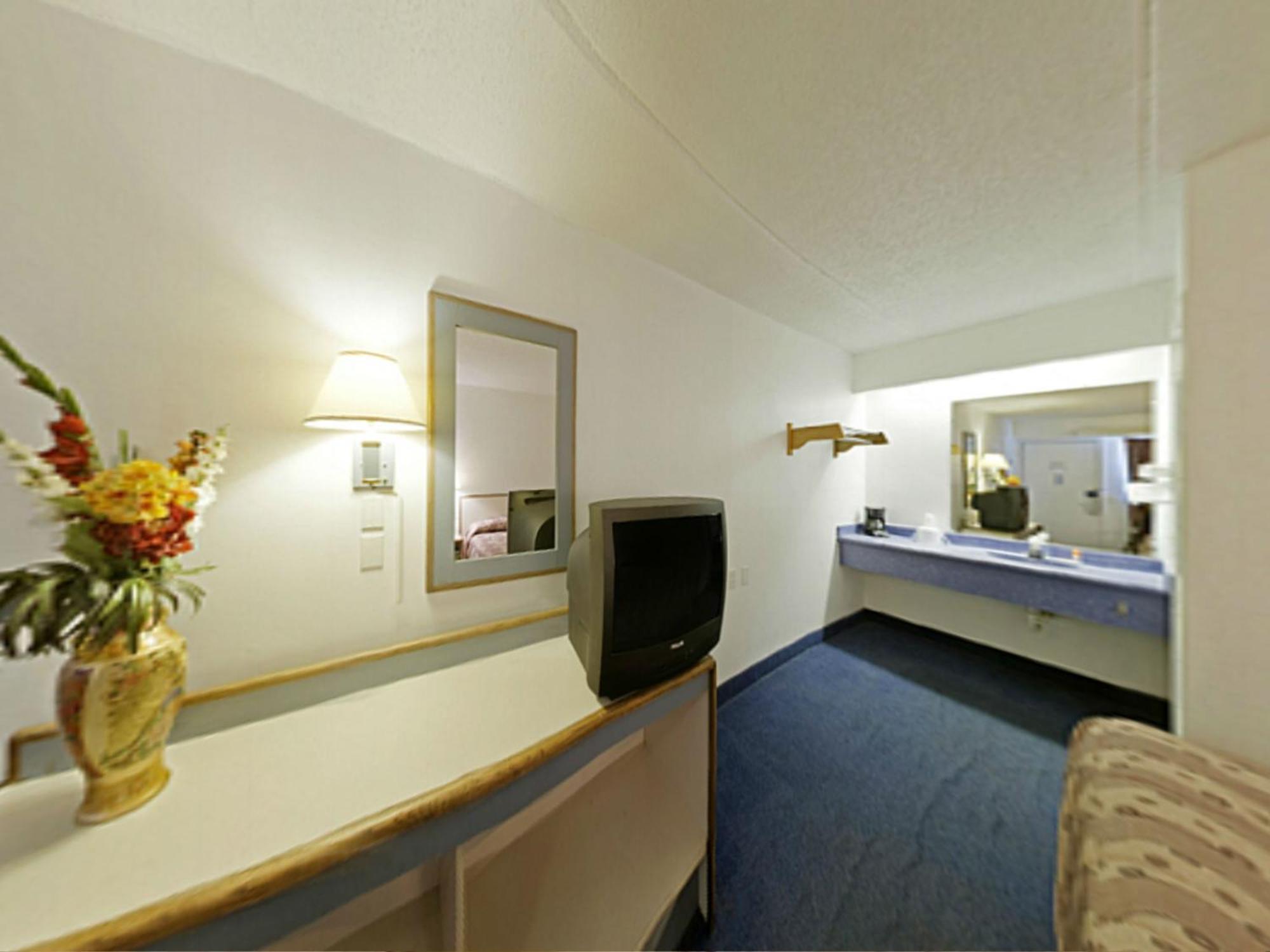 Royal Inn ชาร์ล็อต ภายนอก รูปภาพ